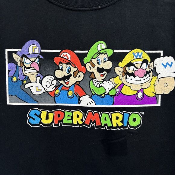 NWT “Super Mario” MEDTshirt Luigi Wario Waluigi Nintendo Arcade Retro Video Game - Picture 1 of 3